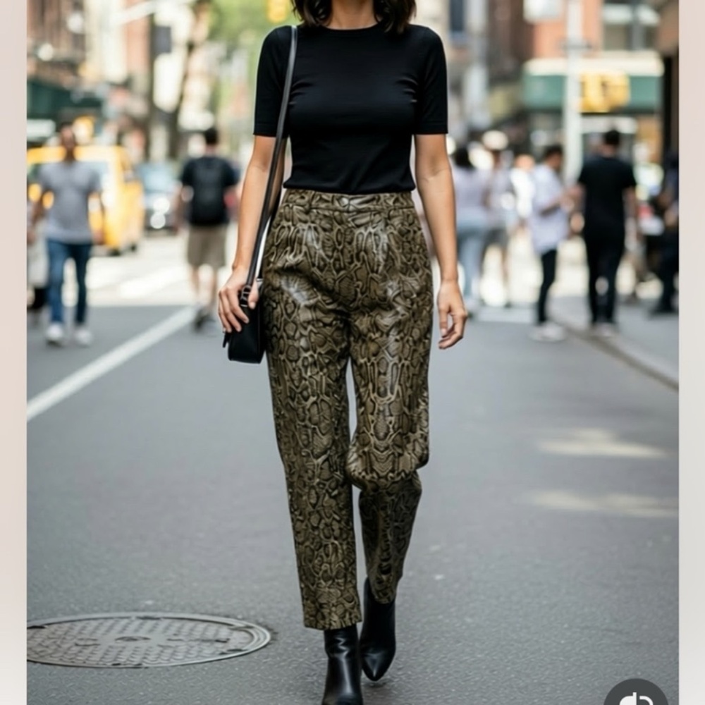 RARE Double D ranch 100% leather pants